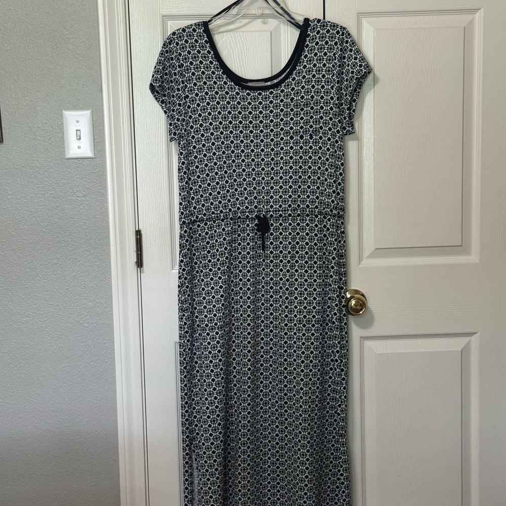 Talbots Black and White Maxi Sundress with Raglan Sleeves